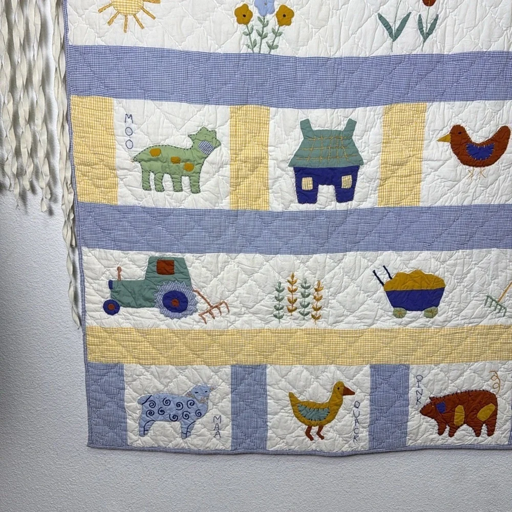 Vintage Banian LTD Made in India Farm Animal Crib Quilt Blanket Childs Quilt